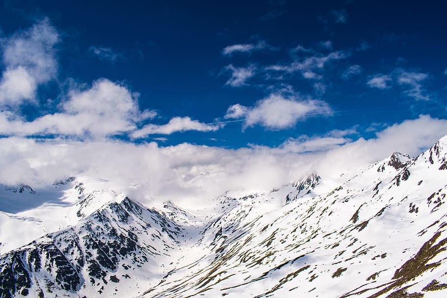 Snowy Mountain With White Clouds, altitude, blue sky, cold, daylight HD wallpaper
