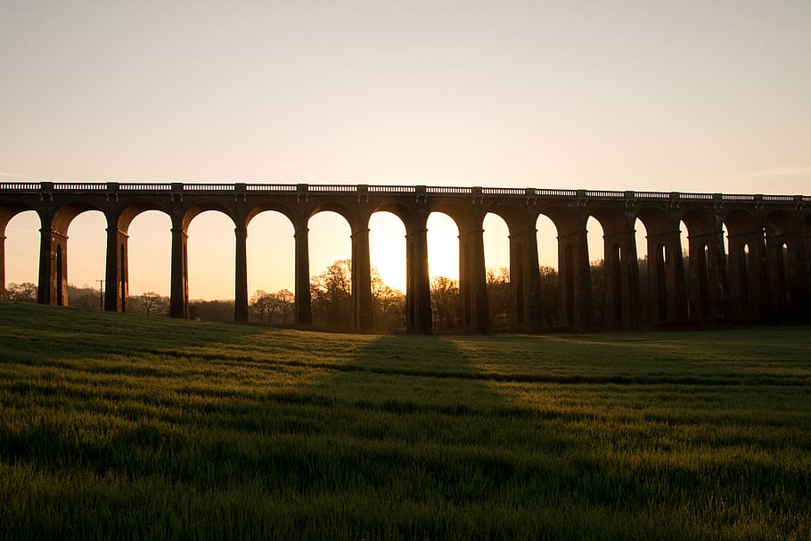 viaduct, historic, building, arches, trainline, trains, water, HD wallpaper