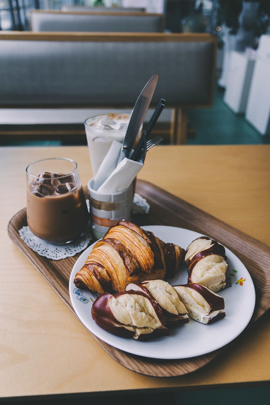 food, croissant, chocolate, dessert, cup, pottery, coffee cup, HD wallpaper