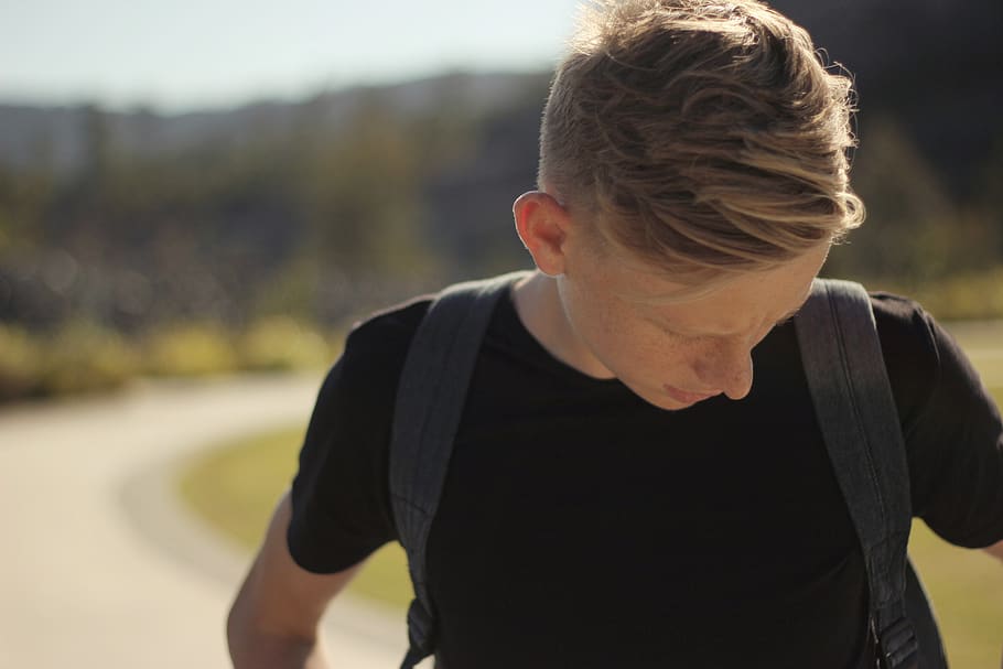 person, nature, reflective, down, fasion, shirt, boy, blonde HD wallpaper