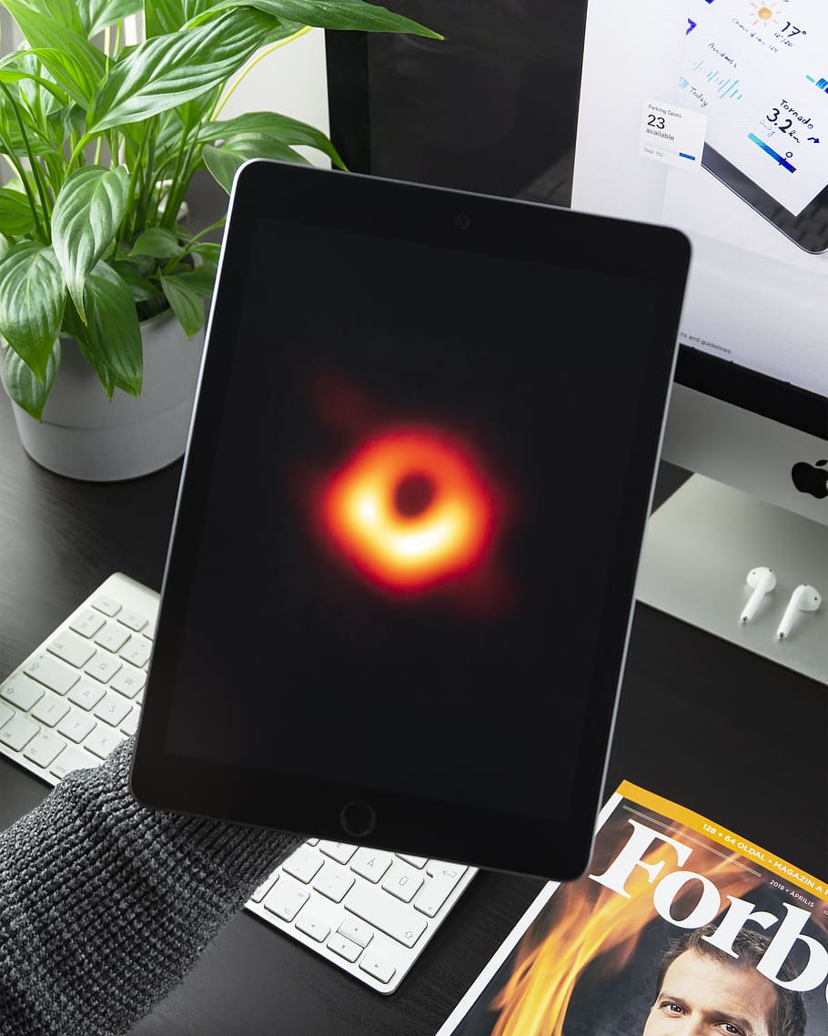 iPad displaying red circle, technology, computer, wireless technology HD wallpaper