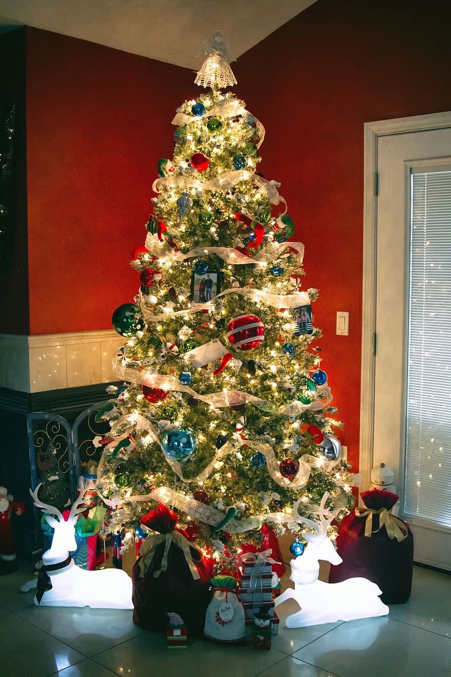 christmas, tree, christmas tree, ornaments, decorations, winter HD wallpaper