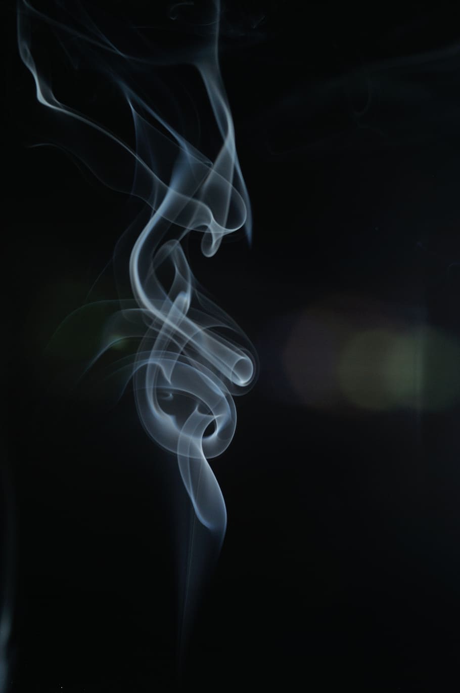 smoke - physical structure, black background, pattern, motion HD wallpaper