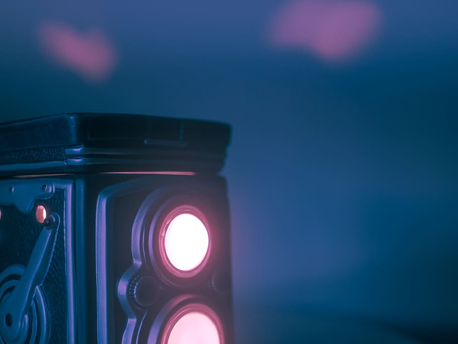 black camera, light, glow, lamp, bokeh, blur, pink, blue, old camera HD wallpaper