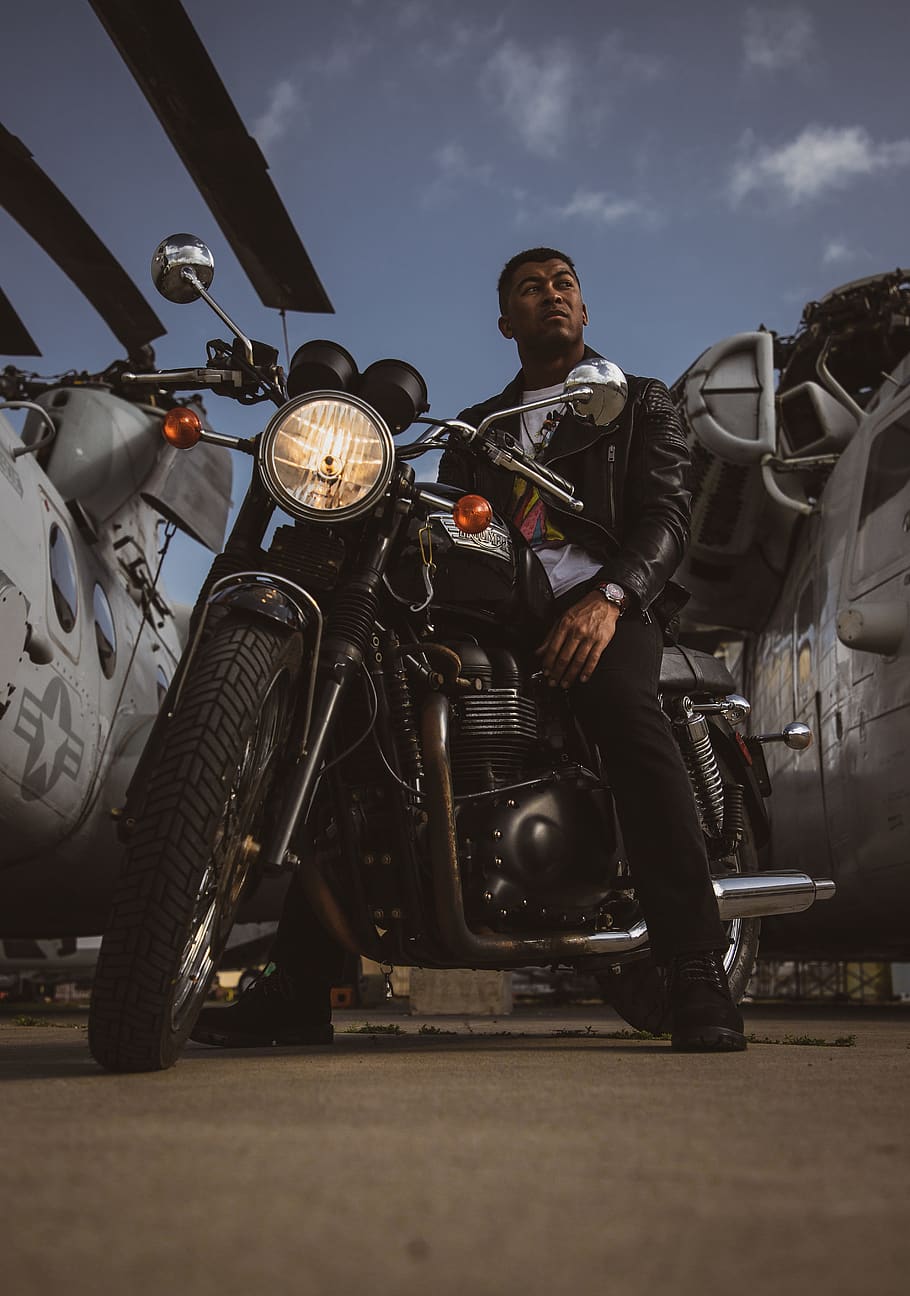 man riding on motorcycle, mode of transportation, one person HD wallpaper