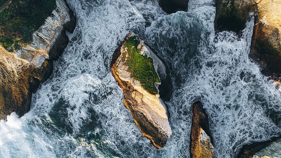 sea, ocean, water, waves, nature, green, grass, rocks, hill HD wallpaper
