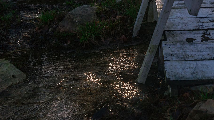 bridge, stream, grass, water, rocks, sun, reflect, nature, plant HD wallpaper