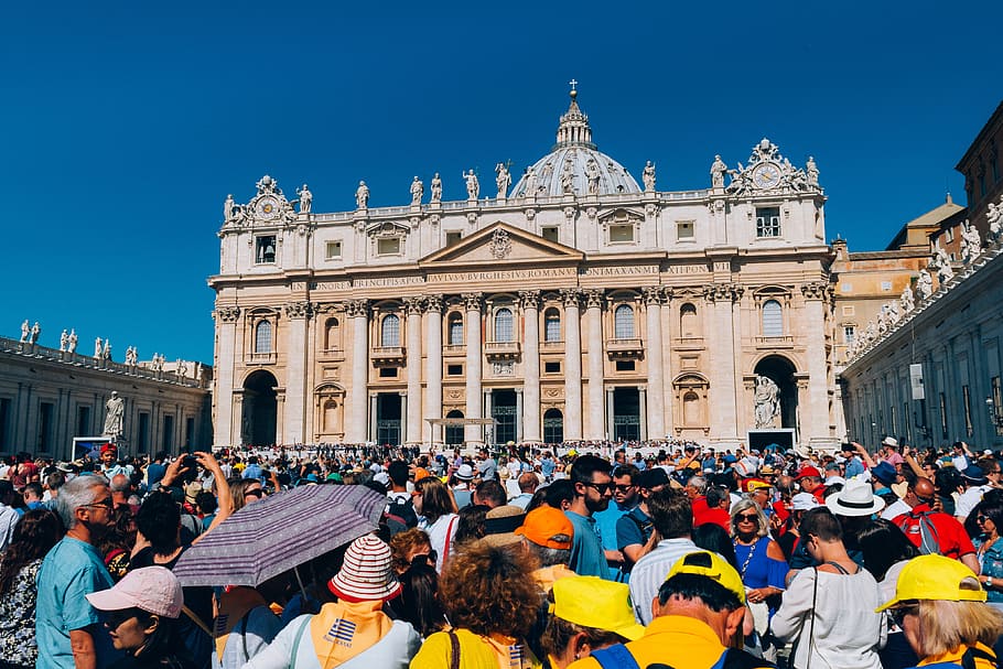 People in Front of the Cathedral, ancient, architecture, basilica HD wallpaper