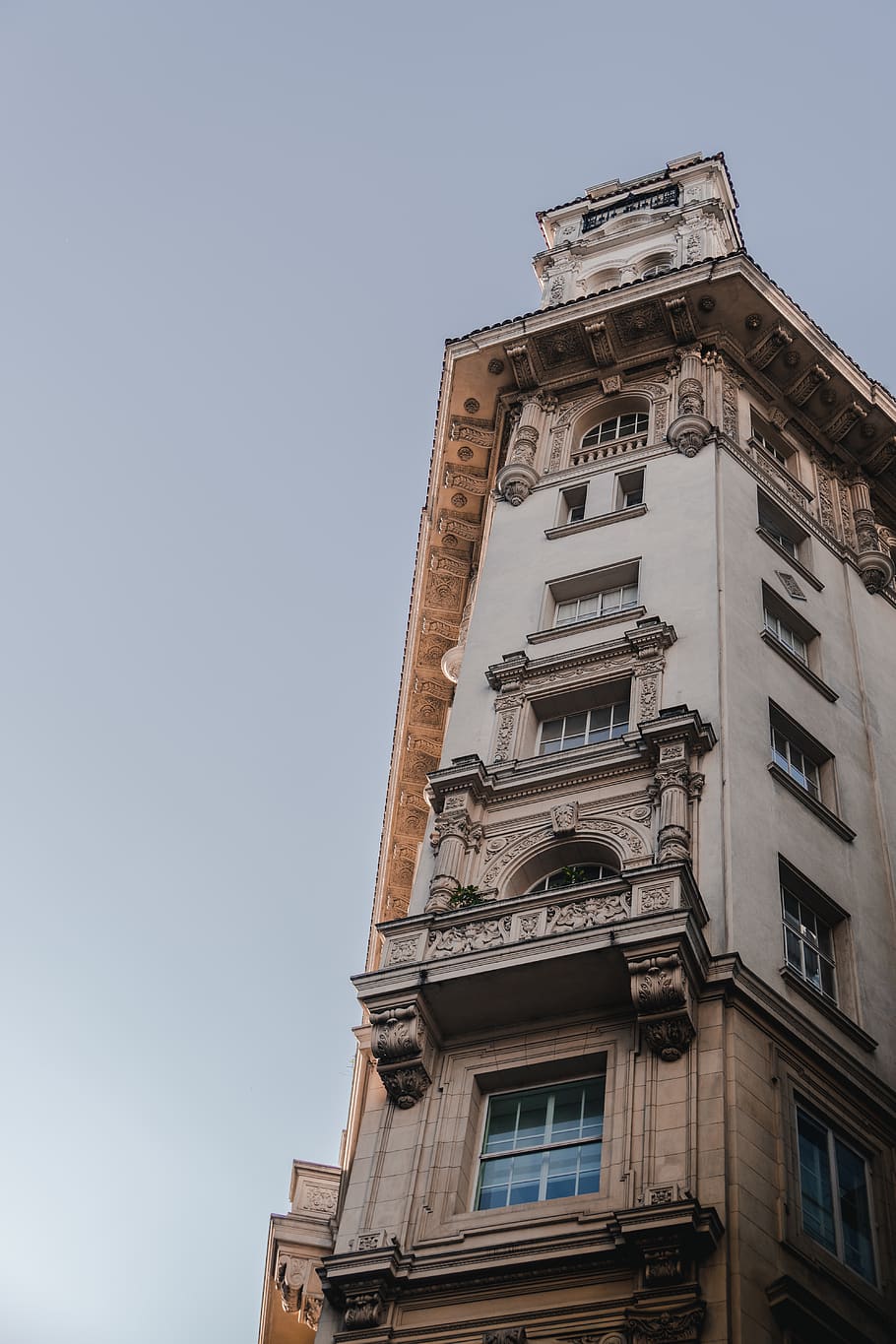 beige concrete building, low angle view, building exterior, architecture HD wallpaper