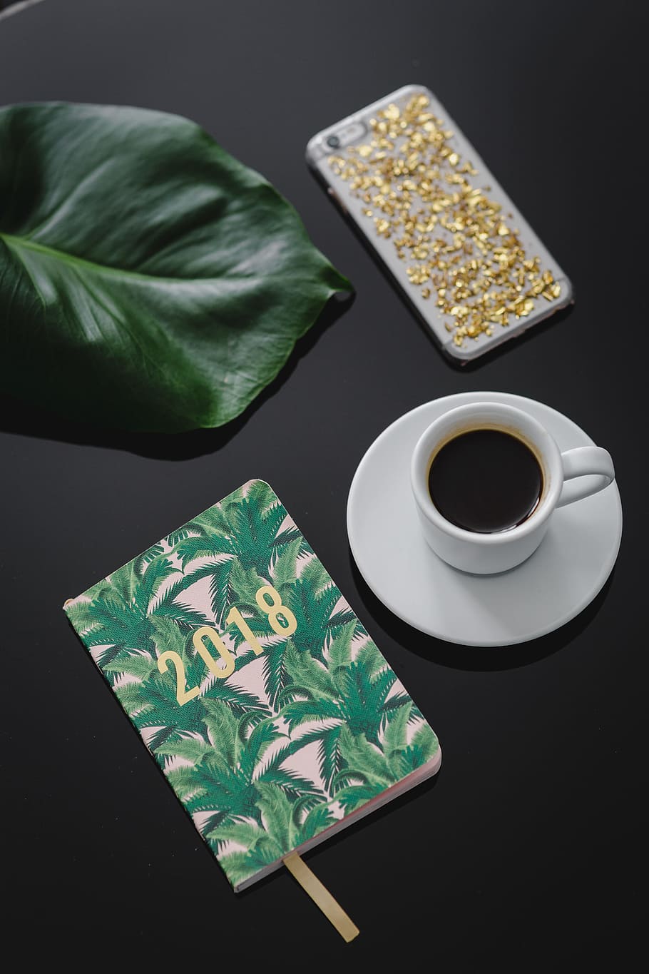 Top view of black table with 2018 calendar agenda, food and drink HD wallpaper
