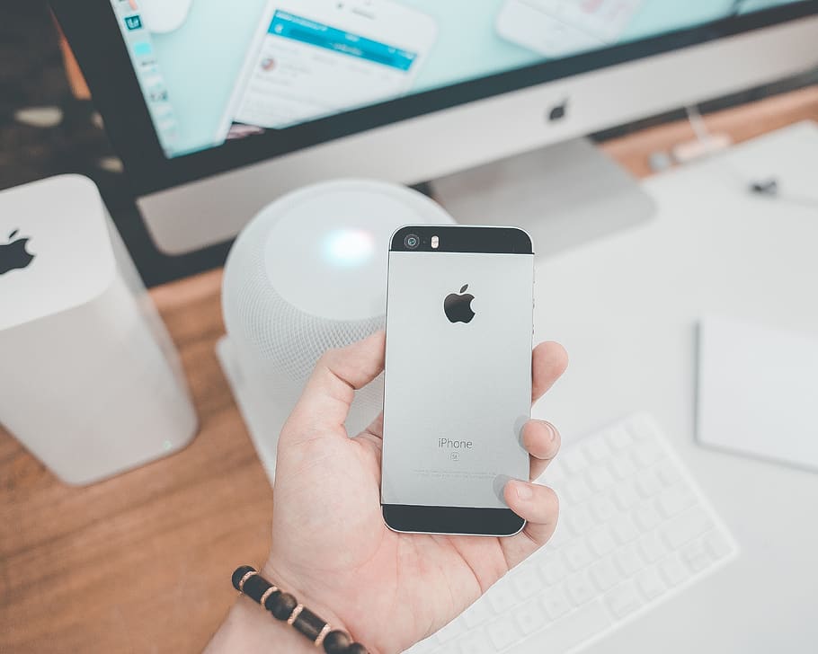 person holding space gray iPhone 6s, pc, laptop, electronics HD wallpaper