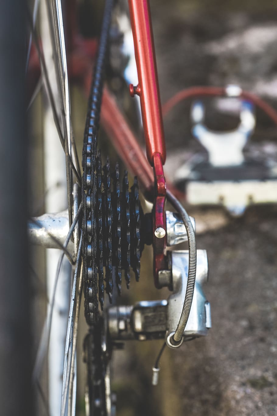 Close-Up Photo of Bike Sprocket, bicycle, blur, chain, depth of field HD wallpaper