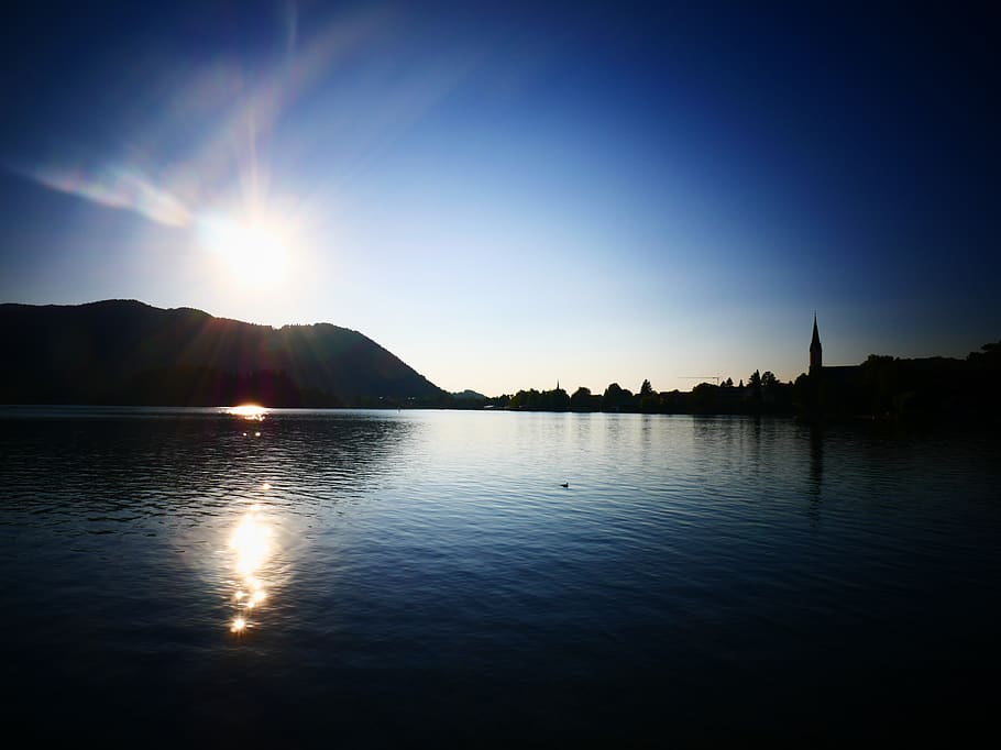 Sunrise and Body of Water, backlit, beach, dawn, evening, landscape HD wallpaper