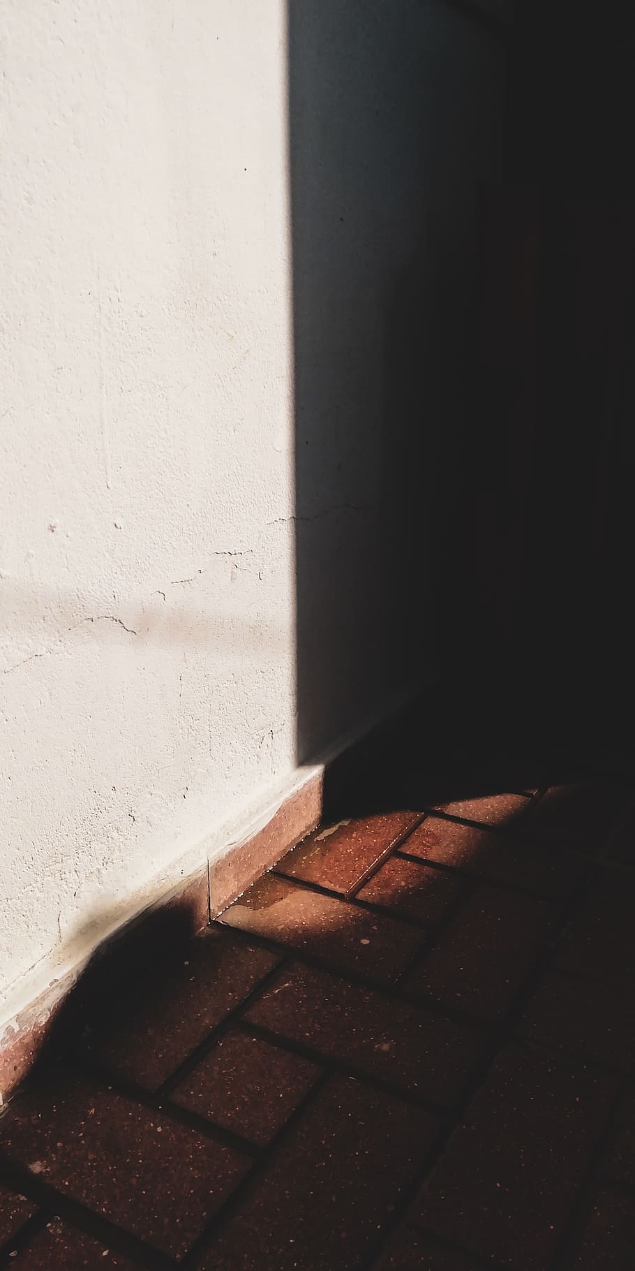 wall - building feature, sunlight, indoors, shadow, no people HD wallpaper