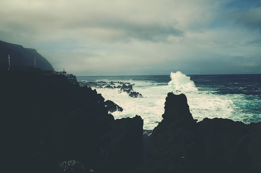 ocean, island, waves, coast, rocks, rough, wild, nature, blue HD wallpaper