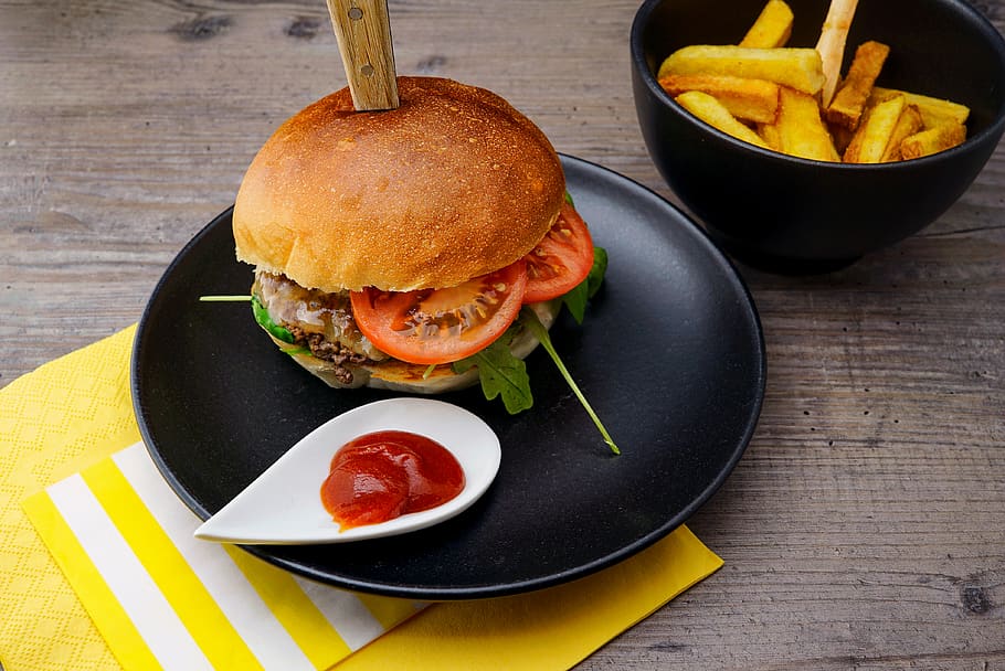 hamburger with fries, food, bowl, münzgrabenstraße 36, graz HD wallpaper