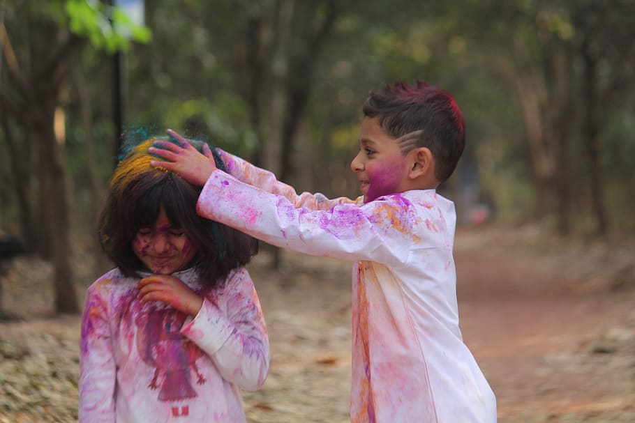 young, boy, color, powder, putting, girls, hair, shoot, colors HD wallpaper