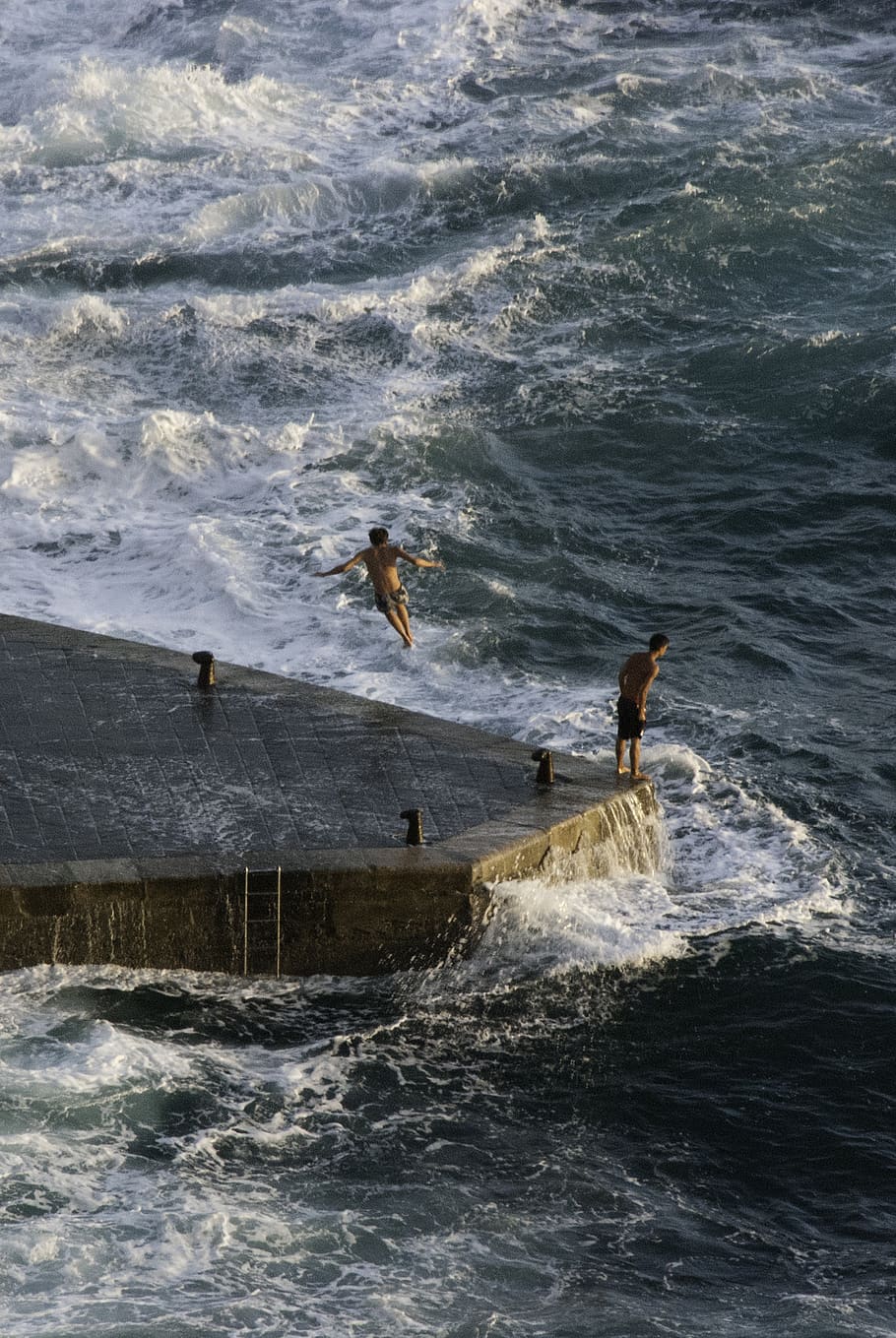 vernazza, ocean, jumping, pier, surf, sea, water, motion, wave HD wallpaper
