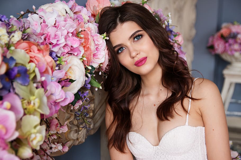 Portrait of Woman With Pink Roses, beautiful, bouquet, bridal