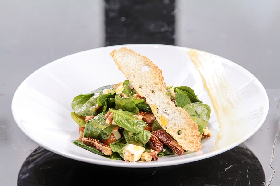 Green Salad With Bread, appetizer, cuisine, delicious, diet, epicure HD wallpaper