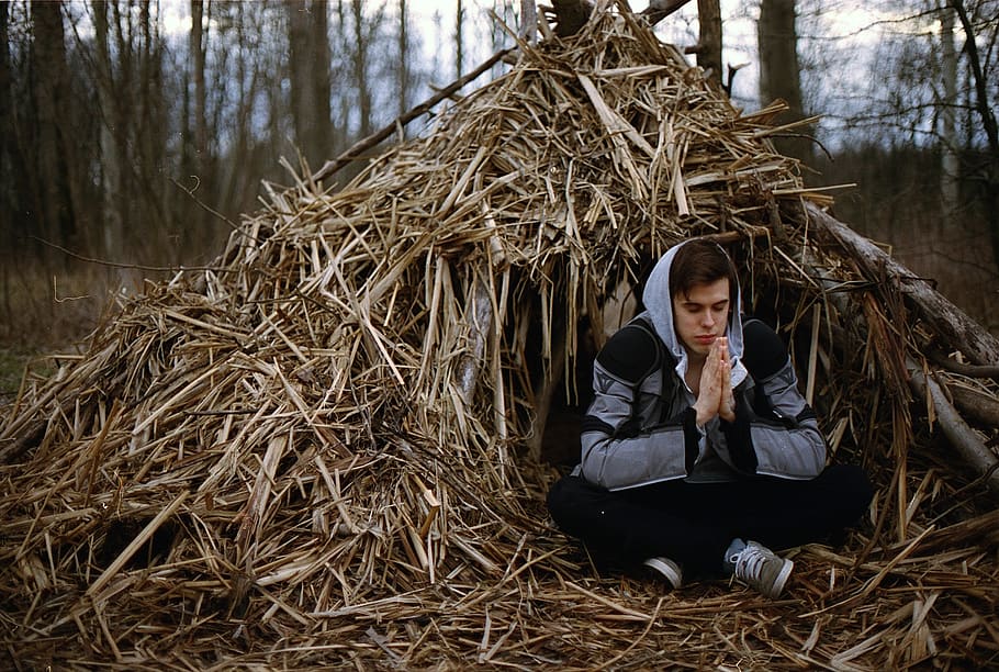 Man Sitting in Front of Hut, hay, haystack, meditate, meditating HD wallpaper