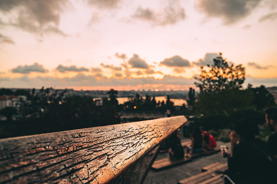 Selective Focus Photography of Wood, city, clouds, dawn, evening HD wallpaper