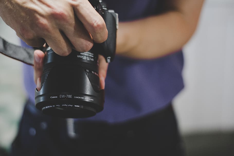 canon, lens, one person, human hand, close-up, men, indoors HD wallpaper