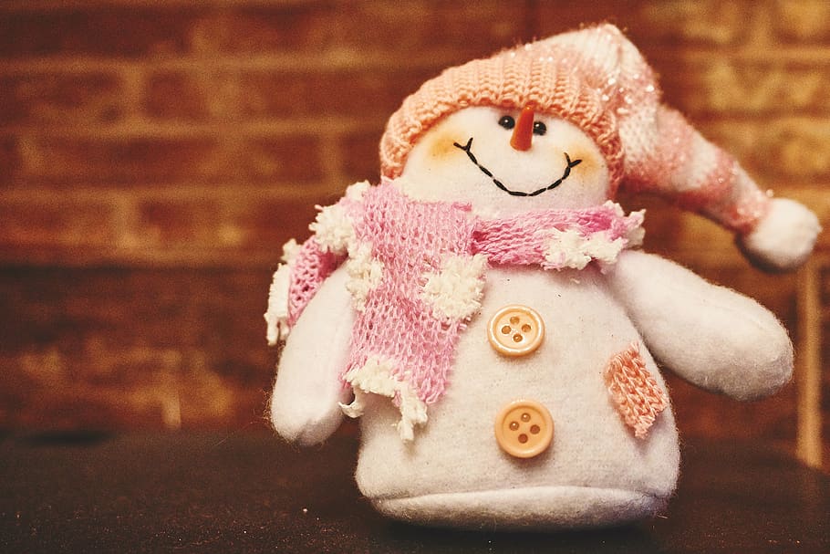 snowman, scarf, hat, buttons, toy, stuffed animal, winter, christmas HD wallpaper