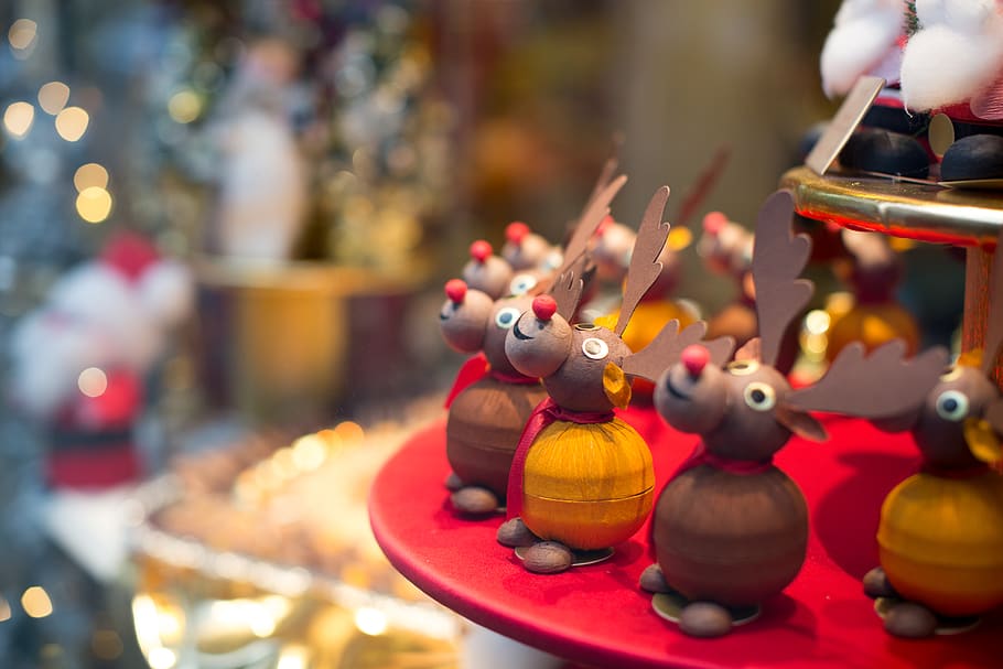 deer, lights, christmas, representation, focus on foreground HD wallpaper