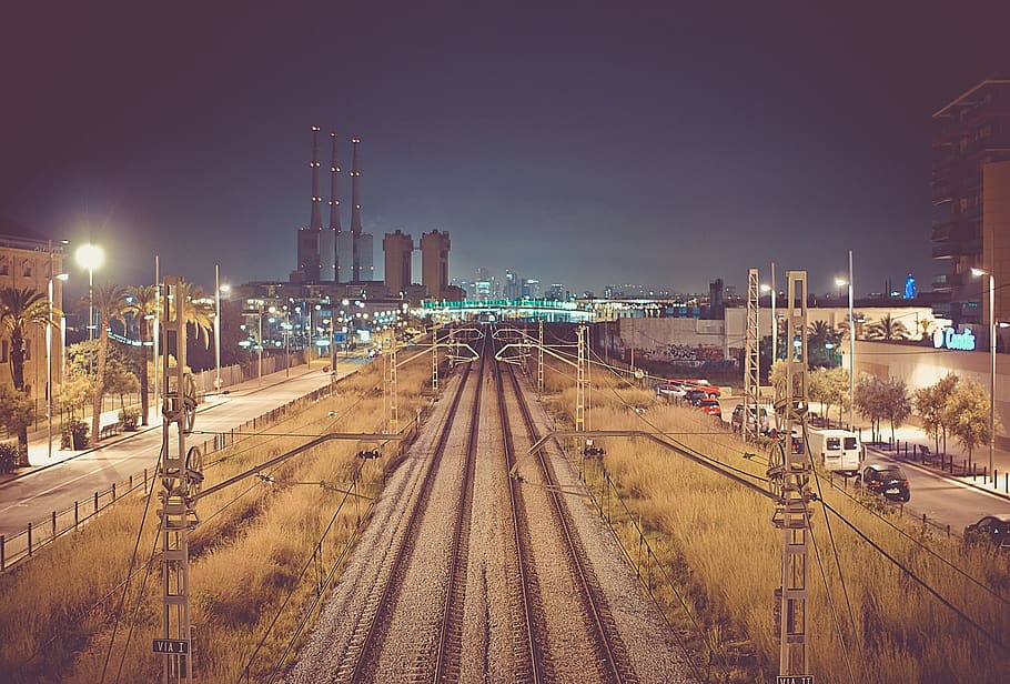 night, dark, train tracks, railroad, railway, buildings, industrial HD wallpaper