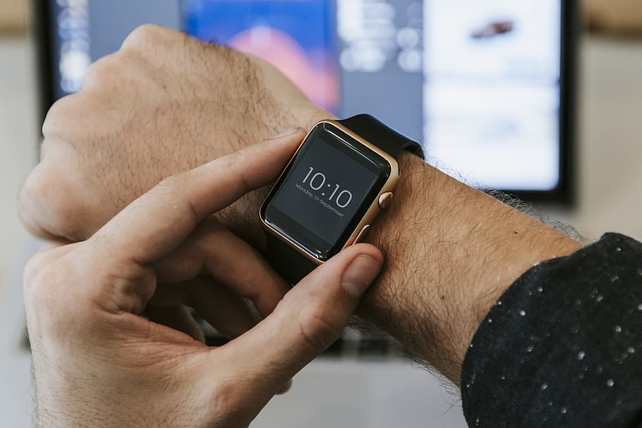 Person Using Apple Watch, accessory, arm, checking, device, electronics HD wallpaper