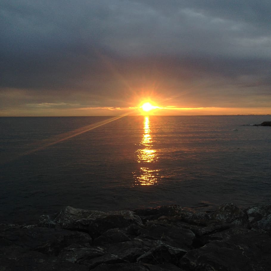 sunset, sea, red, yellow, nature, sky, water, beauty in nature HD wallpaper