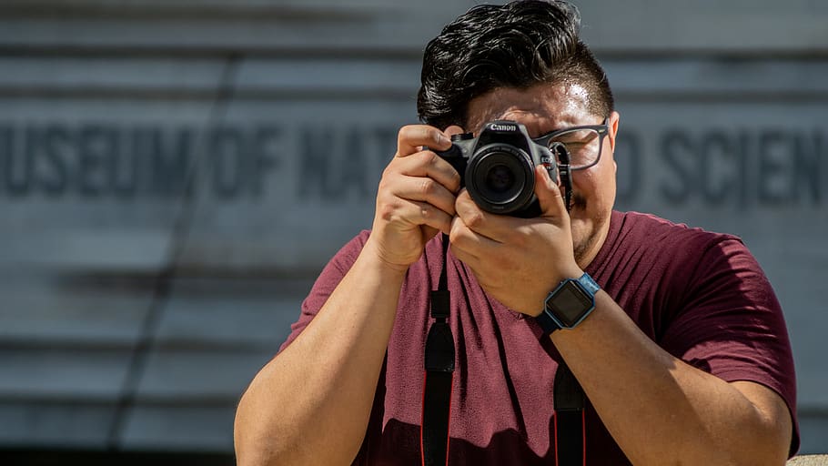 canon, museum, science, man, watch, glasses, sunny, camera HD wallpaper