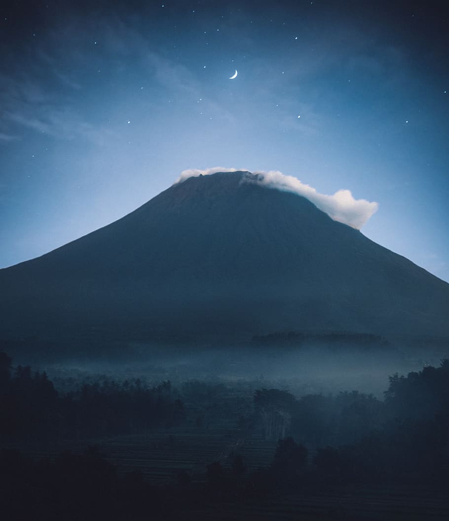 mountain covered by clouds, sky, crescent moon, mist, fog, tree HD wallpaper