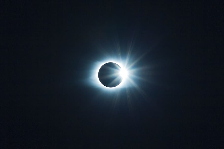 digital wallpaper of eclipse, sun, moon, sky, dark, bright, light HD wallpaper