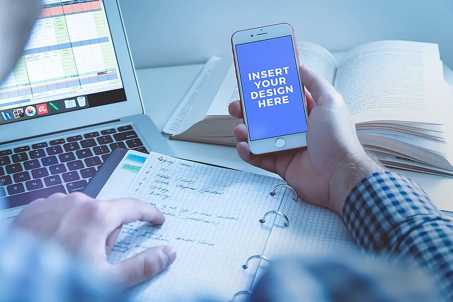 Businessman working and using his modern smartphone. PSD Mockup HD wallpaper