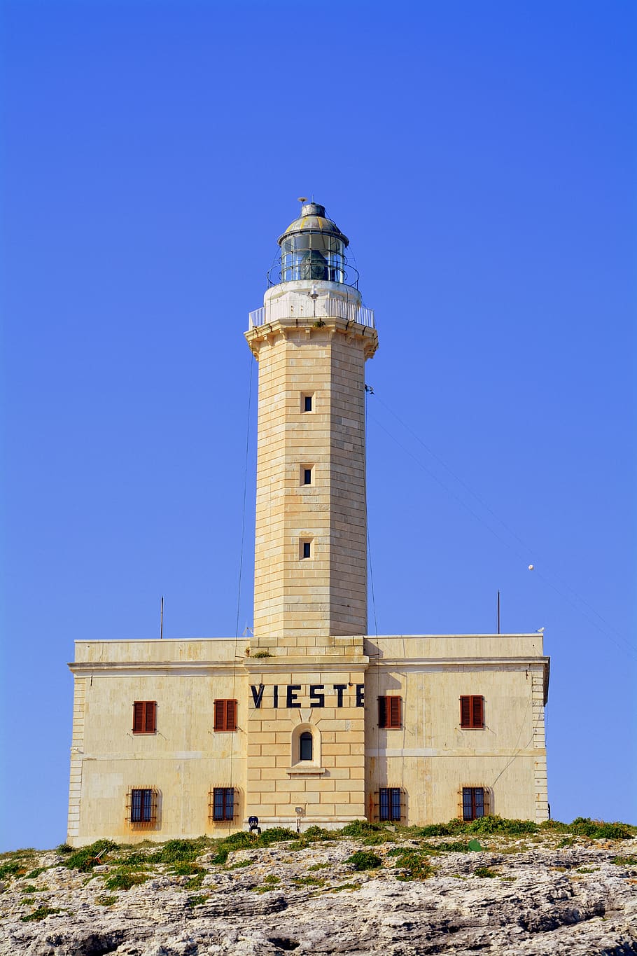 lighthouse, costa, rock, torre, navigation, signal, vieste HD wallpaper