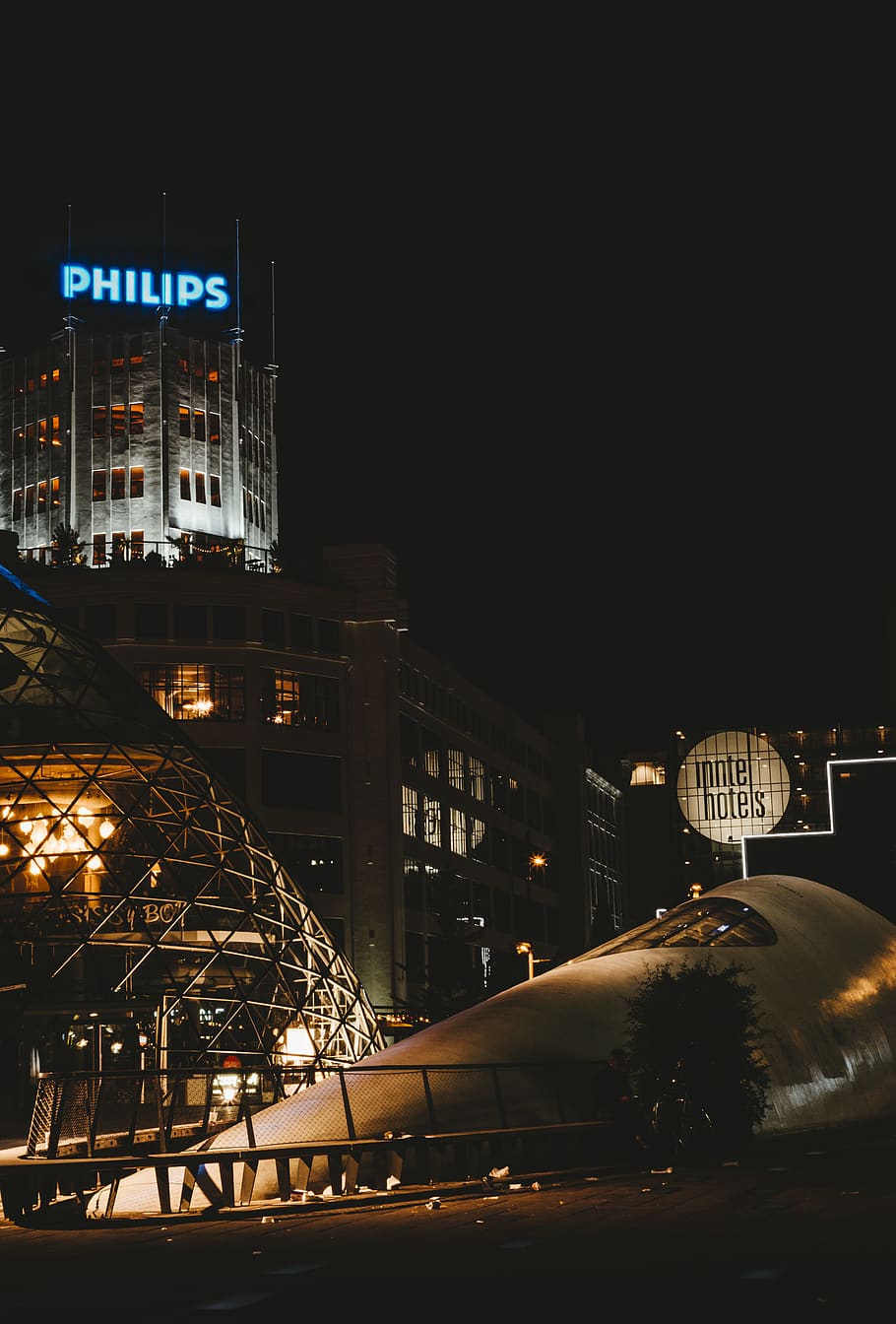 eindhoven, netherlands, piazza, philips, lights, hotel, city, HD wallpaper