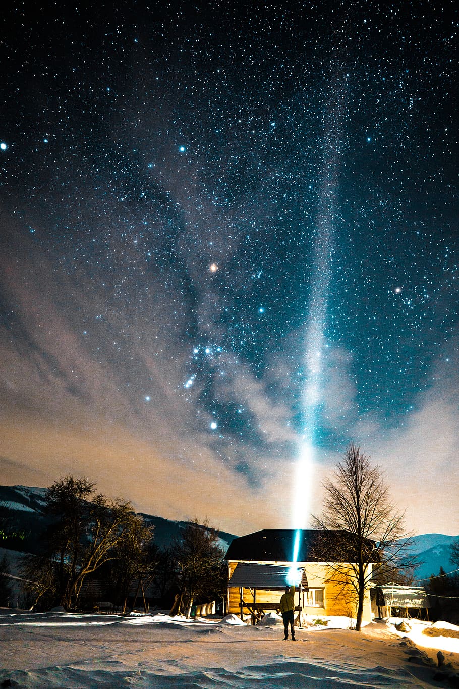 person flashing light using flashlight towards sky at night, star - space, HD wallpaper