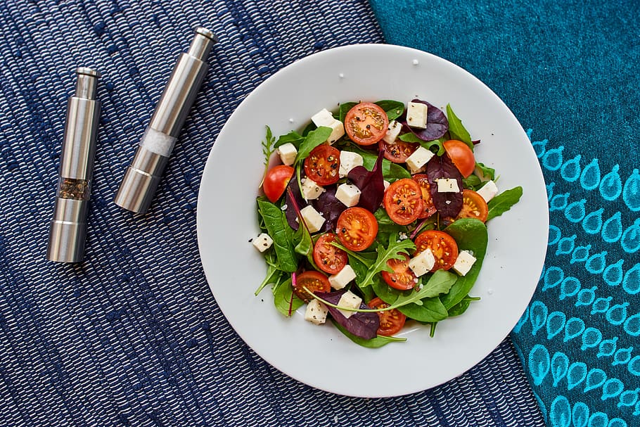 vegetable salad on round white ceramic plate, food and drink HD wallpaper