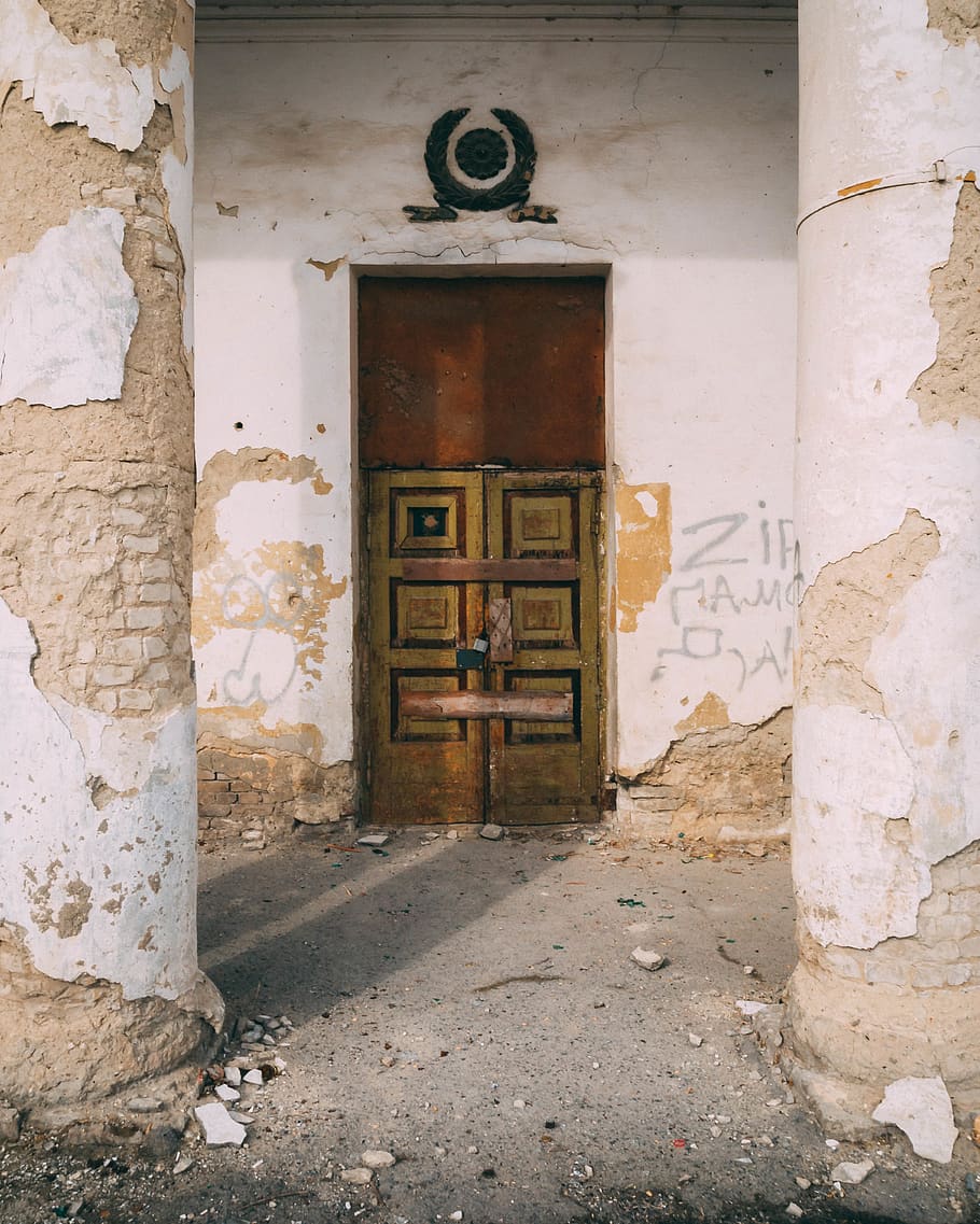Photo of Brown and Black Wooden Door, abandoned, ancient, antique HD wallpaper