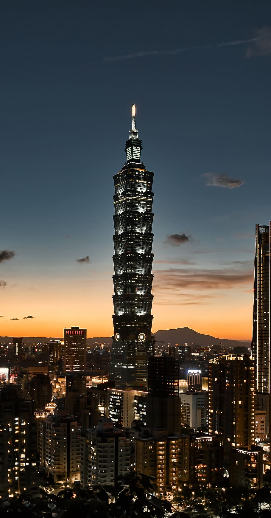 black high rise building, building exterior, architecture, built structure HD wallpaper