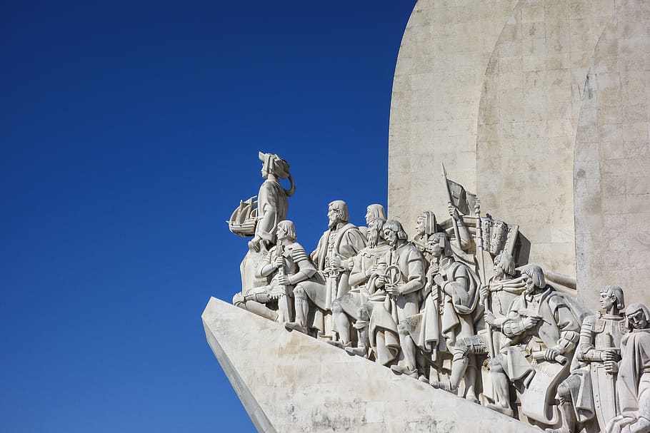 Statue on Roof Under White and Blue Sky, ancient, architecture HD wallpaper