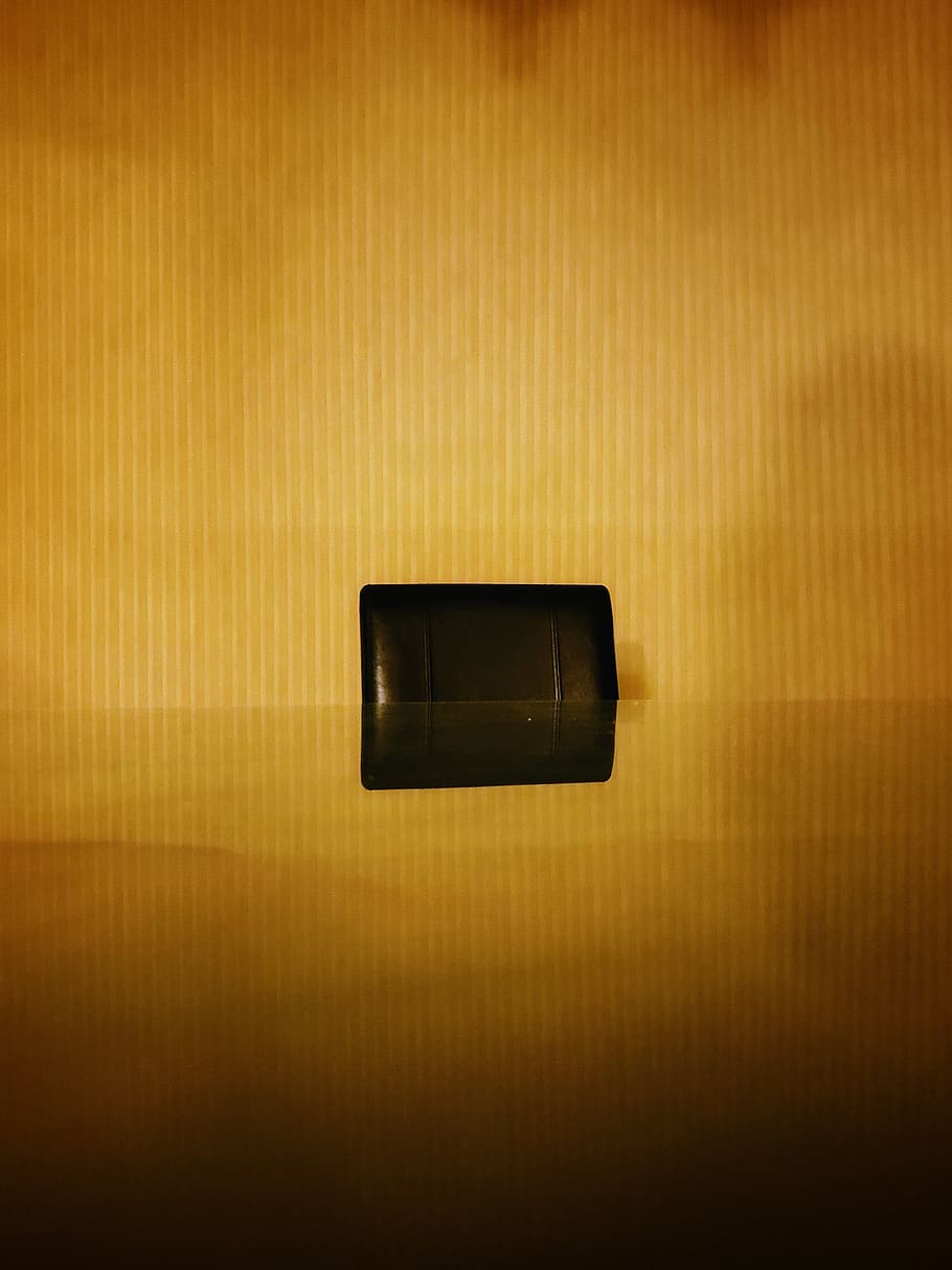closeup photo of rectangular black component, 90 coral springs dr HD wallpaper