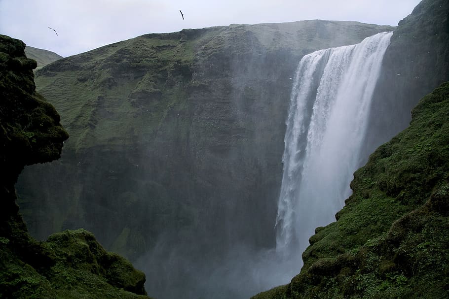 nature, landscape, mountains, summit, peaks, waterfalls, lush HD wallpaper