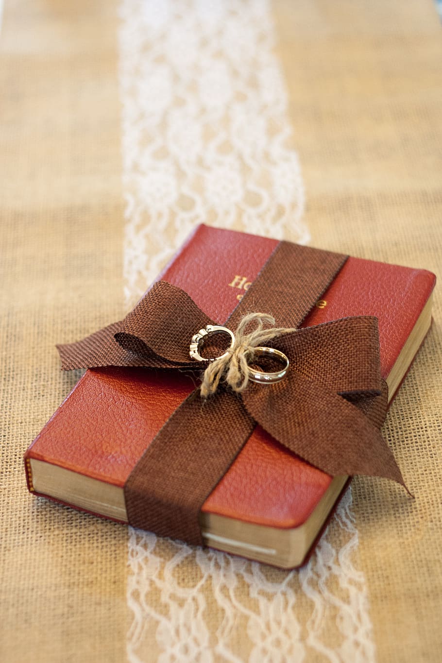 rings, twine, wedding, bows, burlap, lace, wedding rings, bible HD wallpaper