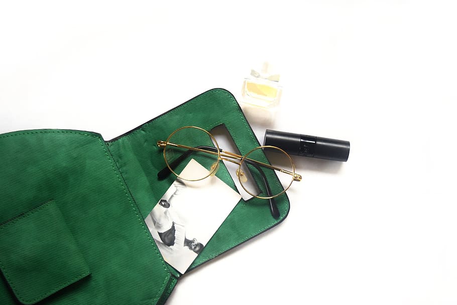 glasses, white background, studio shot, green color, indoors HD wallpaper