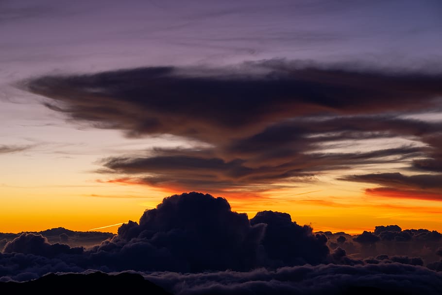 clouds during sunset, mountain, sunrise, dawn, dusk, horizon HD wallpaper