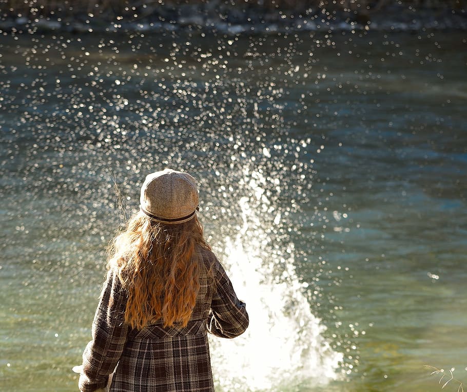 splash, water, river, lake, blonde, girl, pose, little, princess HD wallpaper