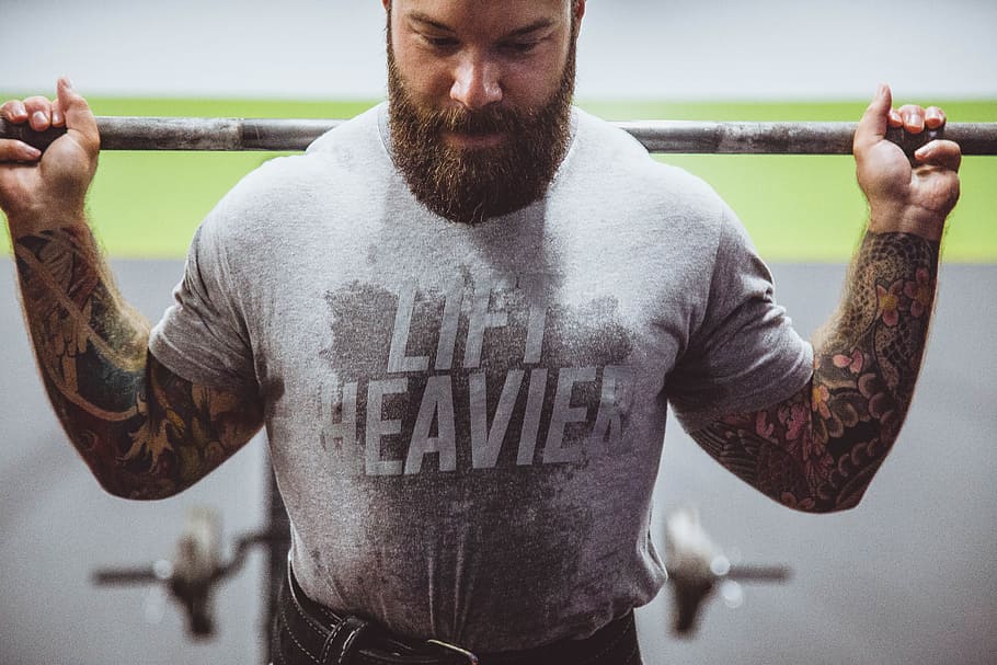 man body-building holding steel bar, weightlifting, powerlifting, HD wallpaper
